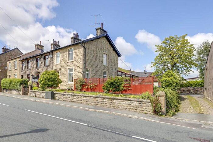 3 Bedroom End Of Terrace House For Sale In Haslingden Old Road, Rawtenstall, Rossendale, BB4