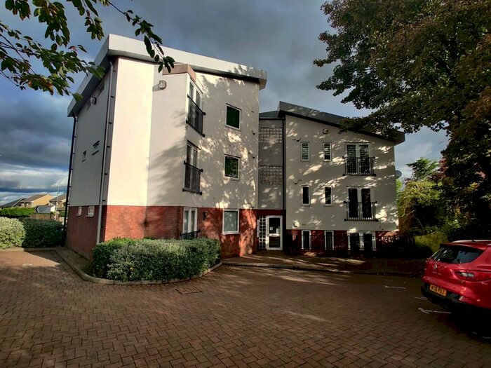 2 Bedroom Flat To Rent In Halifax Road, Halifax, HX3