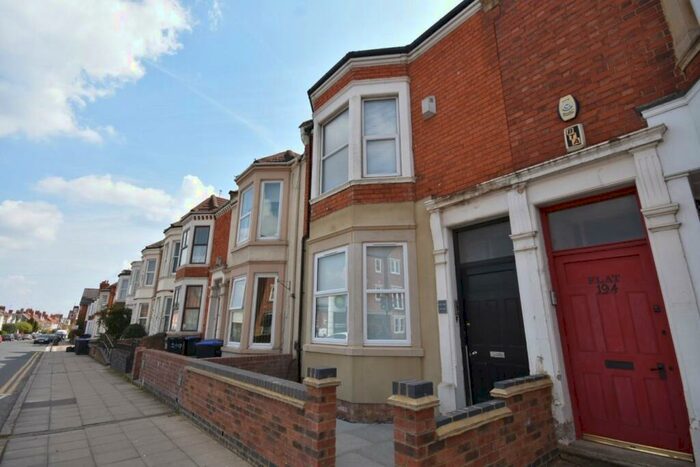3 Bedroom Apartment To Rent In Abington Avenue, Northampton, NN1
