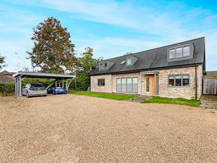 4 Bedroom Detached House For Sale In Hunts Road, Duxford, Cambridge, CB22