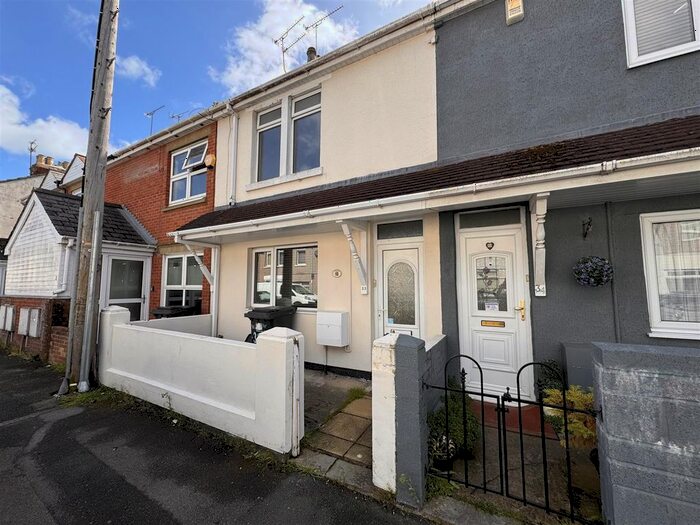 3 Bedroom Terraced House To Rent In Summers Street, Rodbourn, Swindon, SN2