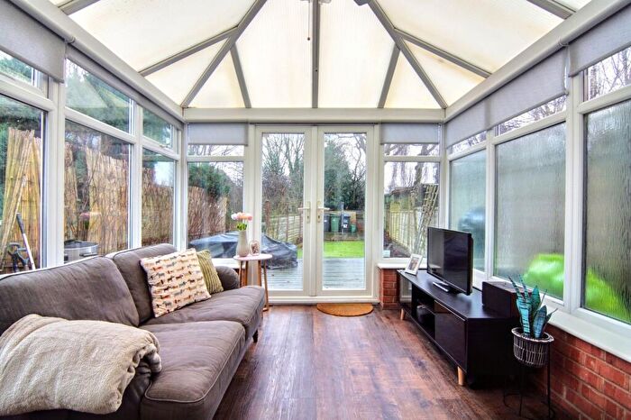 2 Bedroom Terraced House For Sale In Clinton Lane, Kenilworth, CV8