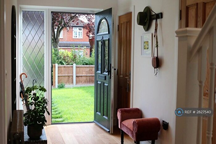 5 Bedroom Detached House To Rent In Merryhills Drive, London, EN2