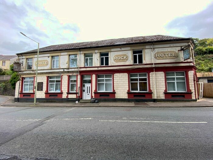 2 Bedroom Flat To Rent In White Rock Hotel Swan Terrace -, Tonypandy, CF40