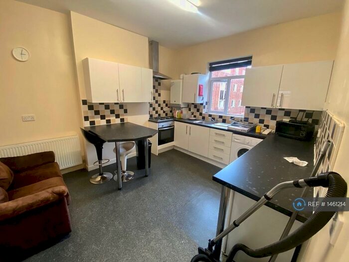 3 Bedroom Flat To Rent In Spring Road, Birmingham, B15