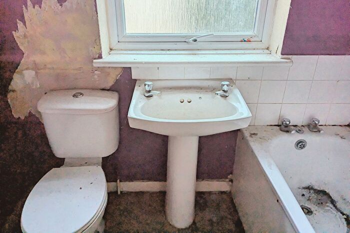 3 Bedroom Terraced House For Sale In Parish Lane, London, SE20