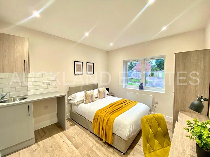 Studio To Rent In Oakmere Avenue, Potters Bar, EN6