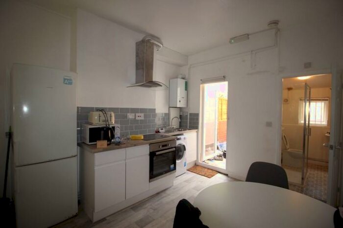 4 Bedroom Terraced House To Rent In Bridlington Street, Radford, NG7