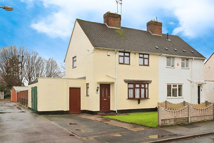 2 Bedroom Semi Detached House For Sale In Lime Grove, Bilston, WV14