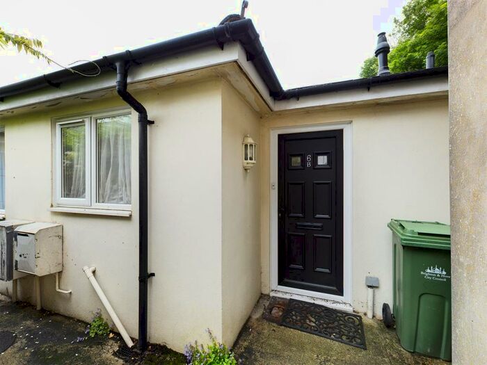 2 Bedroom Bungalow To Rent In Shaftesbury Place Brighton East Sussex, BN1