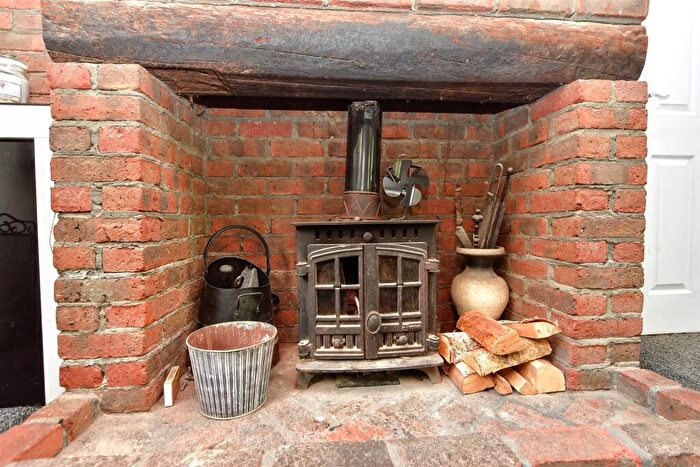 2 Bedroom Chalet For Sale In First Avenue, Eastchurch, Sheerness, Kent, ME12