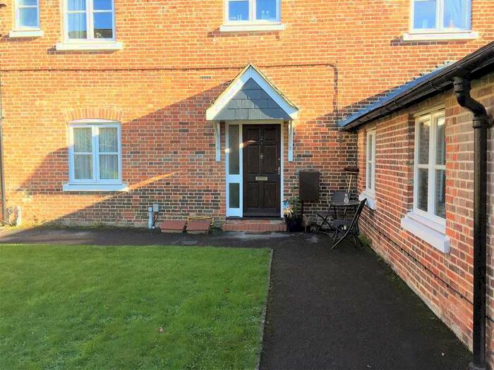2 Bedroom Apartment To Rent In The Cloisters, Andover, SP10