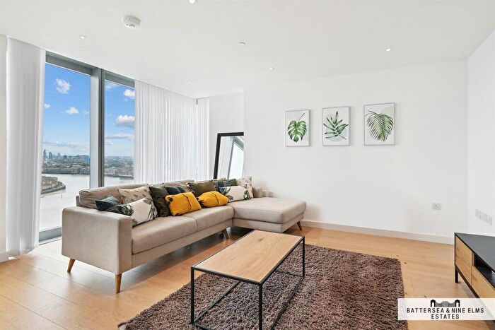 2 Bedroom Apartment To Rent In Landmark Pinnacle, Landmark Square, E14