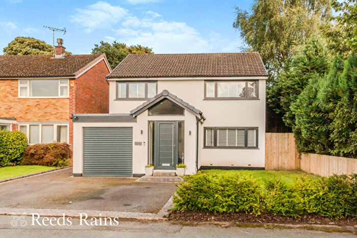 4 Bedroom Detached House For Sale In Henbury Rise, Henbury, Macclesfield, Cheshire, SK11