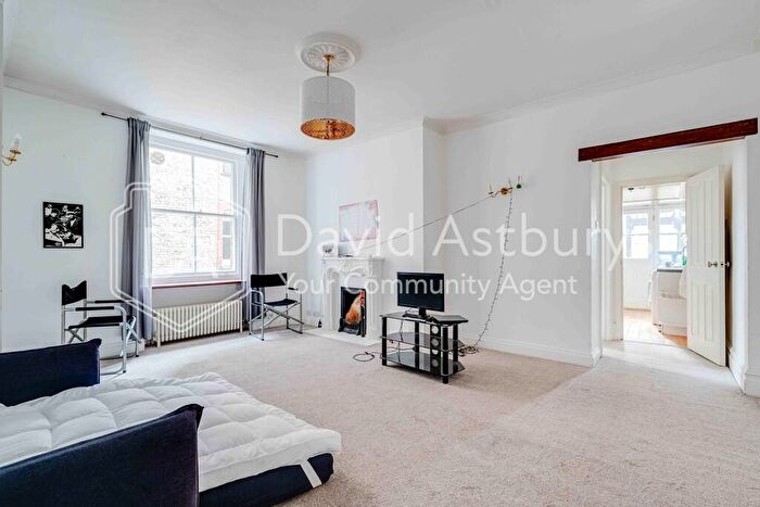 2 Bedroom Apartment To Rent In Drayton Court, Drayton Gardens, Chelsea, SW10