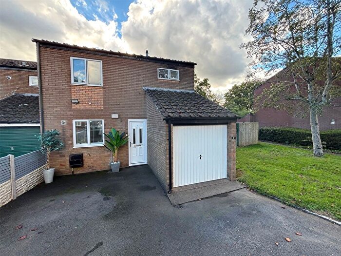 3 Bedroom Semi Detached House For Sale In Dinthill, Hollinswood, Telford, Shropshire, TF3