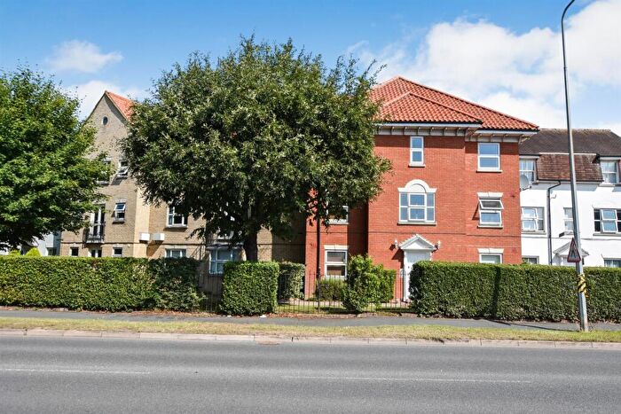 1 Bedroom Apartment For Sale In Tallow Gate, South Woodham Ferrers, CM3