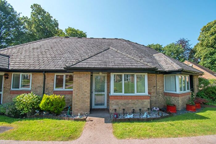 1 Bedroom Detached Bungalow For Sale In Hendon Grange, Leicester, LE2
