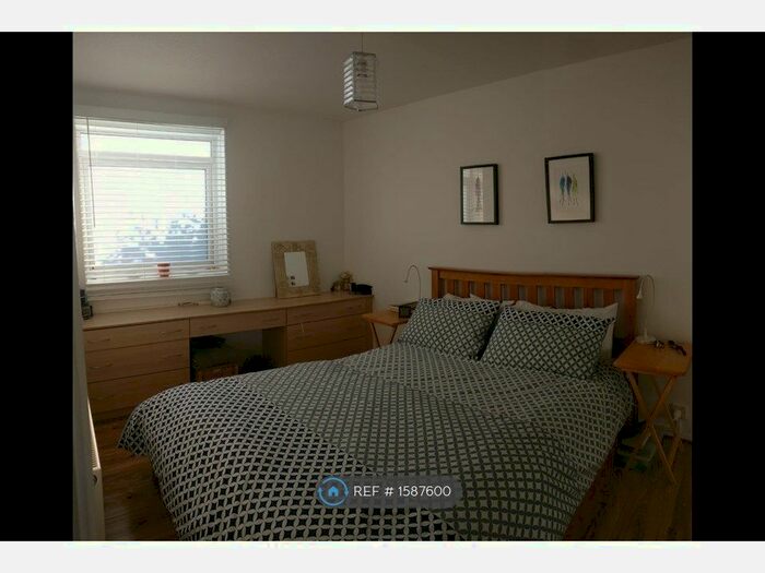 2 Bedroom Flat To Rent In Quarry Close, Handbridge, Chester, CH4