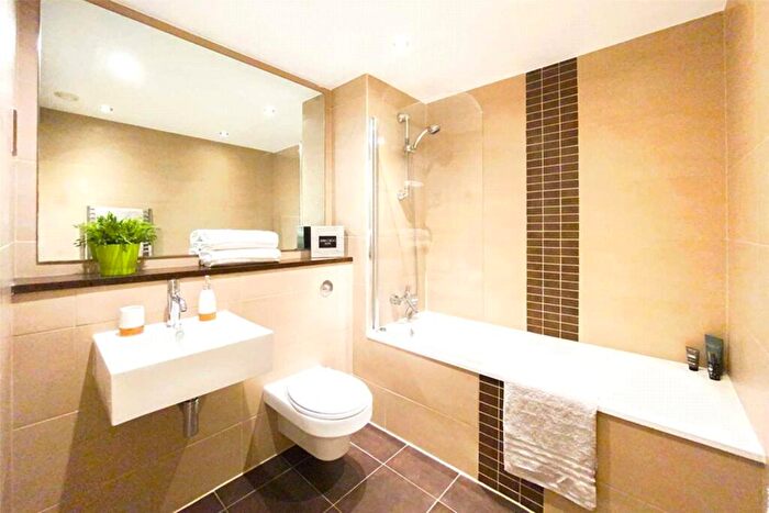 2 Bedroom Apartment To Rent In Hill Quays, Jordan Street, Deansgate, Manchester City Centre, M15