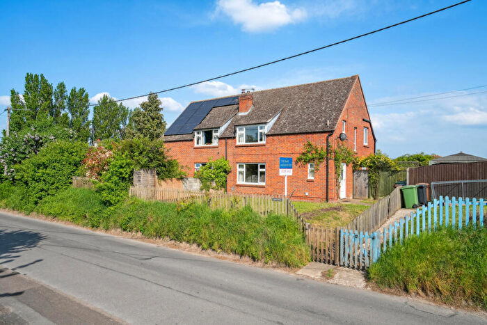 3 Bedroom Semi-Detached House For Sale In Moreton Road, Aston Tirrold, OX11