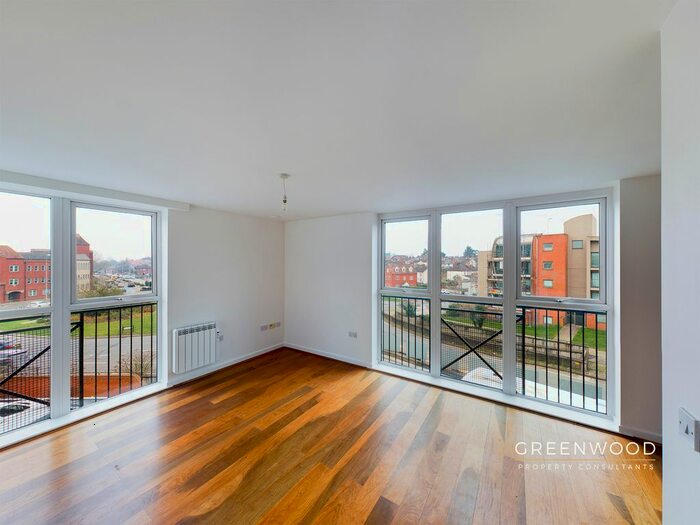 2 Bedroom Flat To Rent In Crouch Street, Colchester, CO3