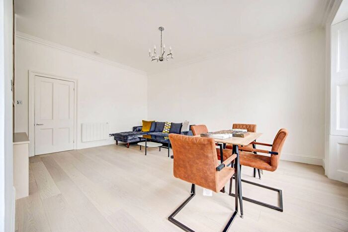 1 Bedroom Flat To Rent In Cromwell Road, South Kensington, London, SW7