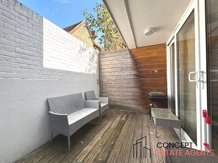 1 Bedroom Flat To Rent In Glenburnie Road, Tooting Bec, SW17