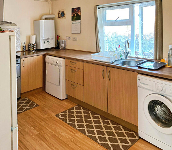 1 Bedroom Maisonette To Rent In Ilchester Road, Dagenham, Essex, RM8