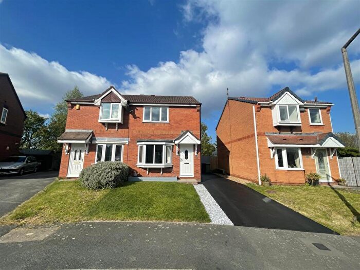 2 Bedroom Semi-Detached House For Sale In Oakwood Drive, Prenton, CH43