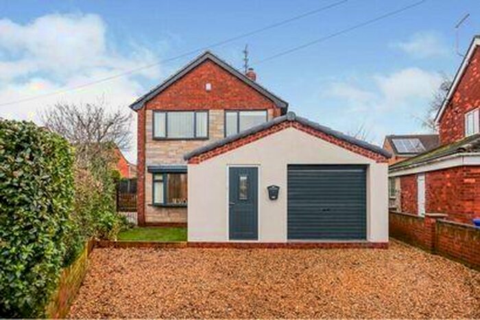 4 Bedroom Detached House To Rent In Cherry Tree Drive, Dunscroft, DN7