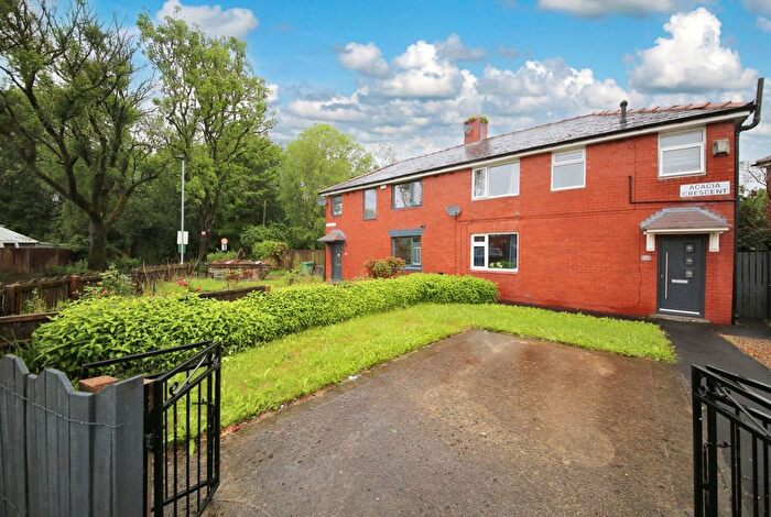 3 Bedroom Semi-Detached House For Sale In Acacia Crescent, Wigan, WN6