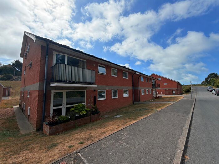 3 Bedroom Flat To Rent In Surrey Road, Seaford, BN25