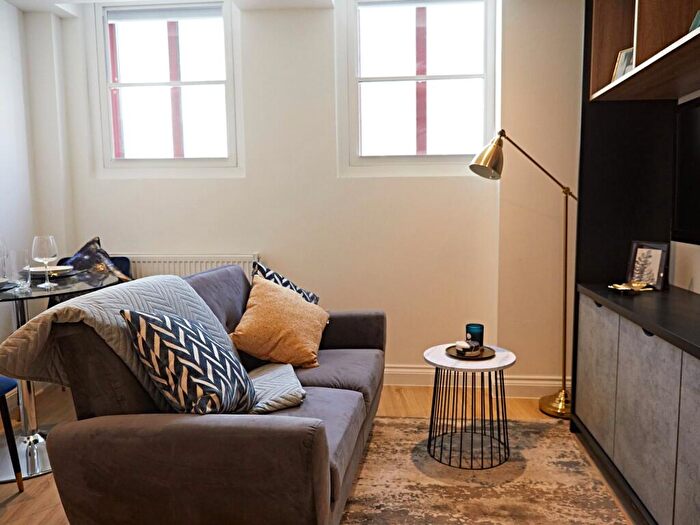 Apartment To Rent In Apt, The Headrow #, LS1