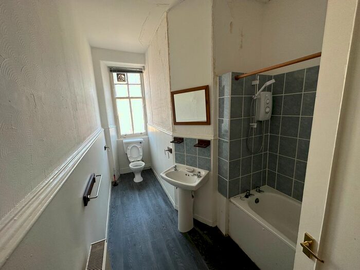 2 Bedroom Flat To Rent In Hawkhill, West End, Dundee, DD2