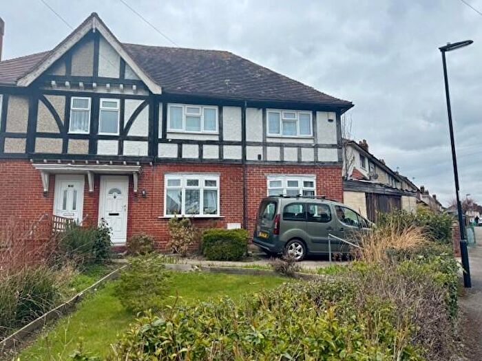 4 Bedroom House To Rent In Lupin Road, SO16