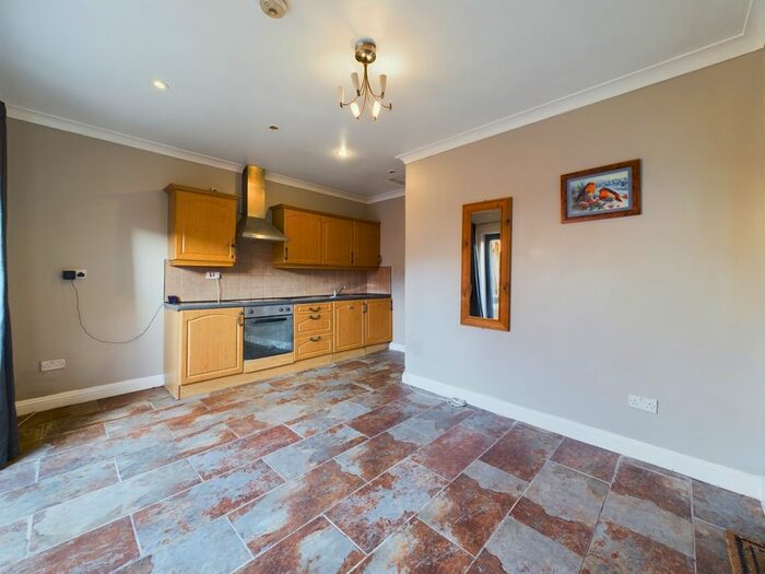1 Bedroom Flat To Rent In High Street, Tewkesbury, Gloucestershire, GL20
