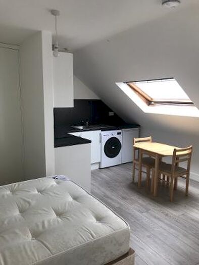Studio To Rent In Very Near North Circular Road Area, Neasden, NW10