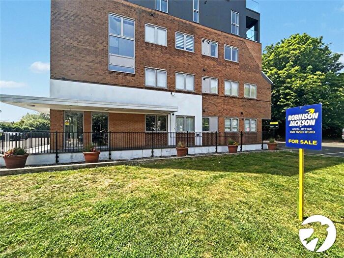 1 Bedroom Flat For Sale In Progressive Close, Sidcup, Kent, DA14