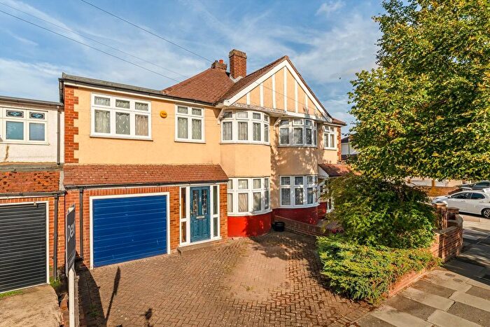 4 Bedroom Property For Sale In Ellerman Avenue, Twickenham, TW2