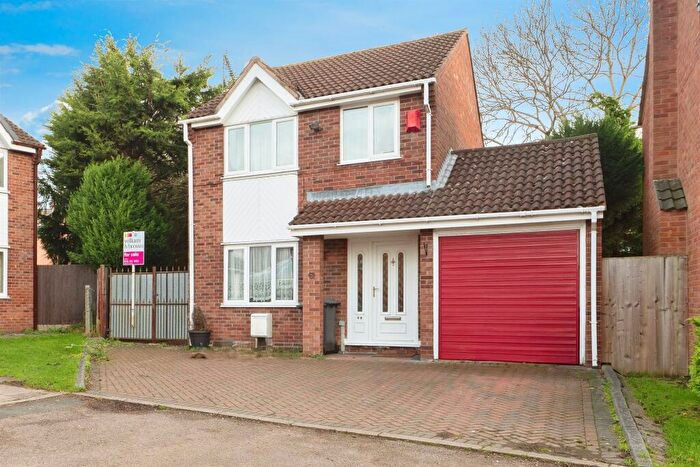 3 Bedroom House To Rent In Warren Drive, Leicester, LE4