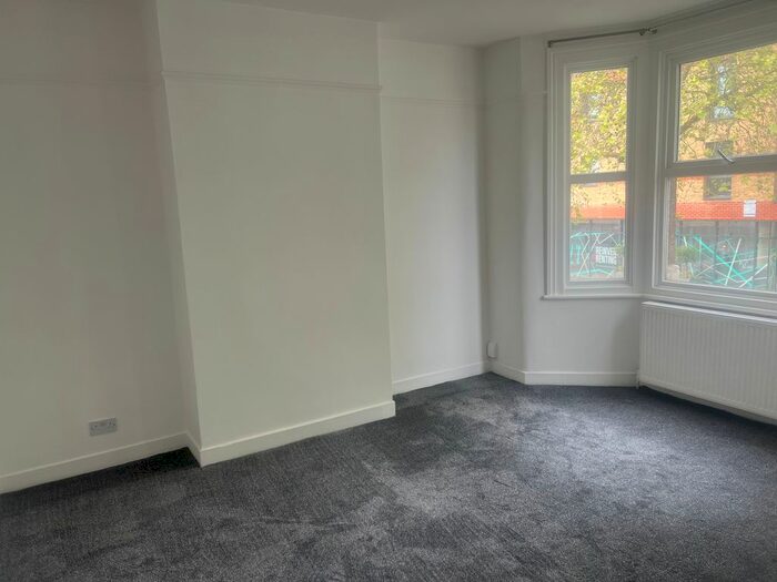 1 Bedroom Flat To Rent In Blackhorse Lane, London, E17
