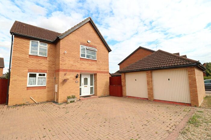 4 Bedroom Detached House For Sale In Tattershall Drive, Market Deeping, PE6