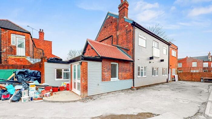 3 Bedroom Flat To Rent In Mora Road, London, NW2