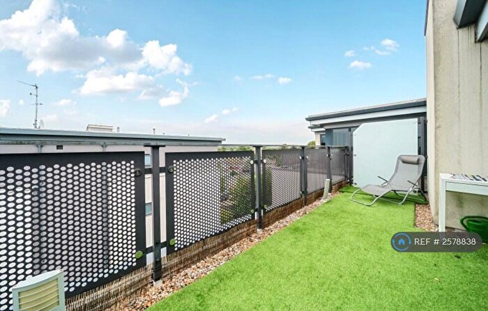 2 Bedroom Penthouse To Rent In Uno Apartments, Bromley, BR1