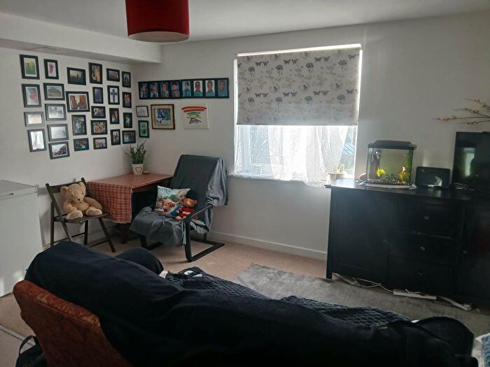 1 Bedroom Flat For Sale In Princes Way, Bletchley, Milton Keynes, MK2