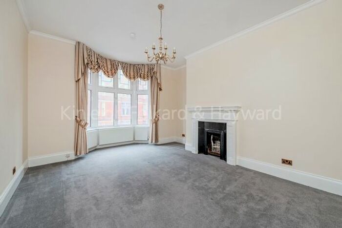 3 Bedroom Flat To Rent In Bickenhall Street, London, W1U