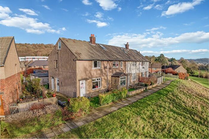 3 Bedroom Semi Detached House For Sale In Coniston Grove, Baildon, BD17