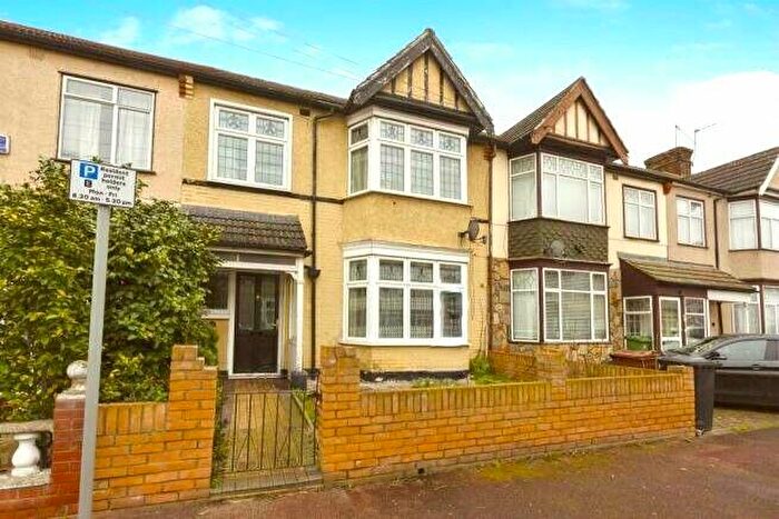 3 Bedroom Terraced House To Rent In Hurstbourne Gardens, Barking, IG11