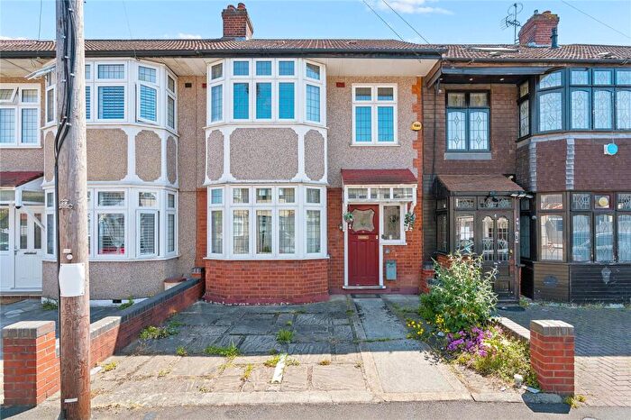 3 Bedroom Terraced House For Sale In Melton Gardens, Romford, RM1